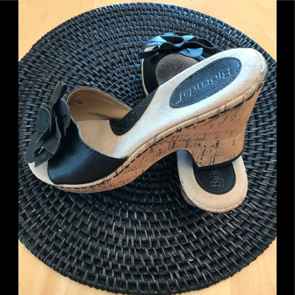 New BJORNDAL Block Heel Sz8 1/2M Wedges